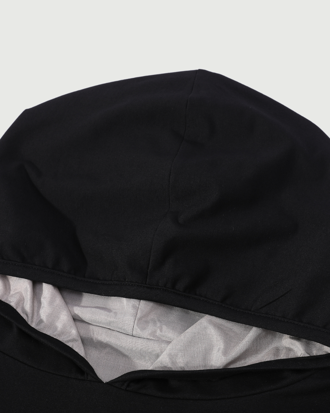 The Radia Smart® Adult Hooded Poncho Blanket (Black) offers EMF protection with silver-lined Faraday fabric that blocks RF and 5G radiation. Designed for comfort and wellness, it supports fertility health while reducing daily exposure to harmful wireless signals. Soft, breathable, and stylish, this hooded poncho blanket is perfect for home or travel, providing cozy coverage and peace of mind in today’s connected world.